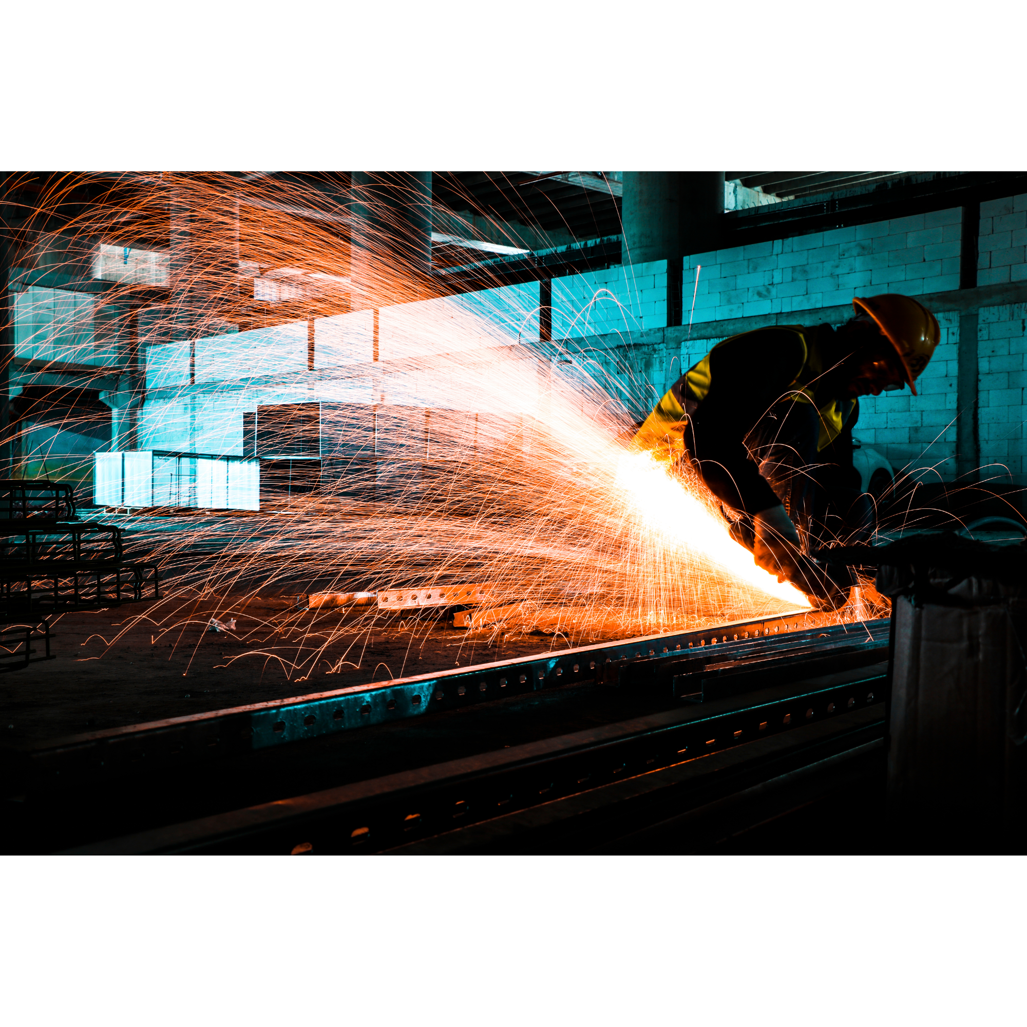 12UY0084-4/02 Metal Kesim Operatörü